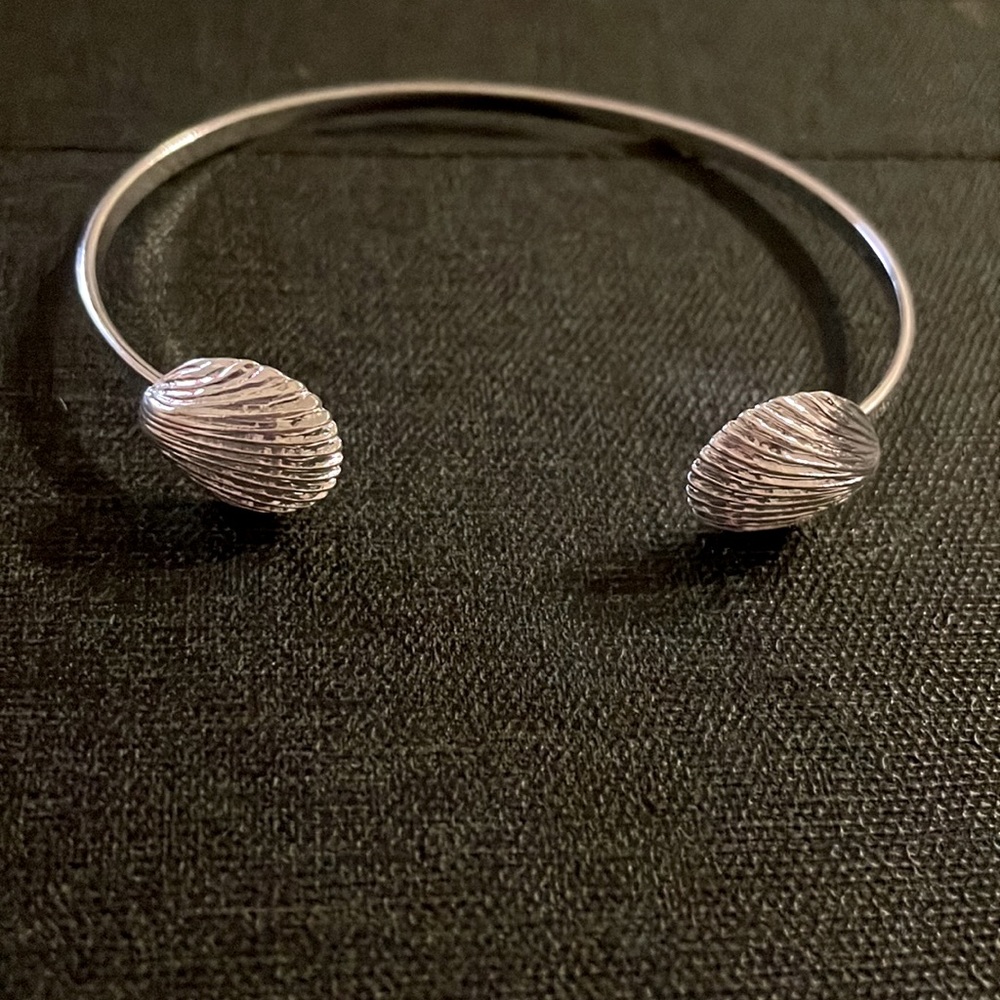 Tommy Bahama bracelet set - Picture 2 of 7